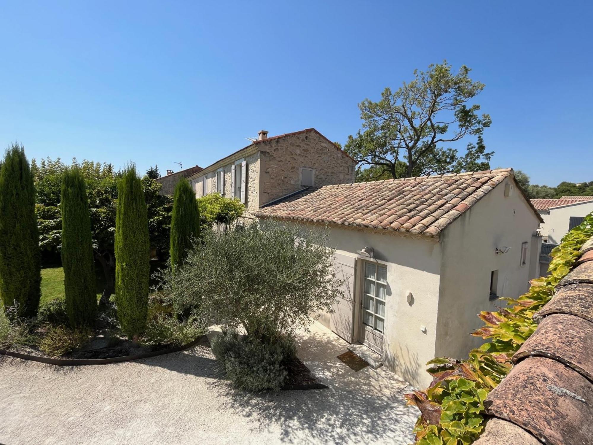 Le Mas Du Chemin : Mas Typique Des Alpilles Paradou Exterior photo